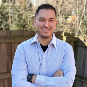 image of agent Sergio Abrego